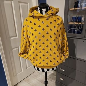 UT Uniqlo Mickey Mouse logo hoodie Small